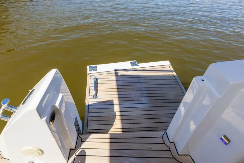 Slide: The Image of 2018 Azimut 40 Verve Loki - 5129104