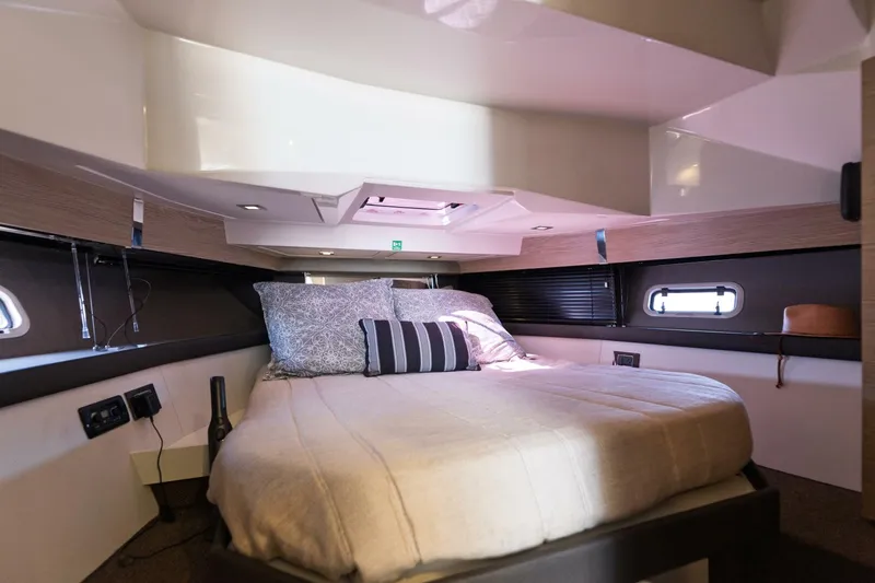 Slide: The Image of 2018 Azimut 40 Verve Loki - 5129071