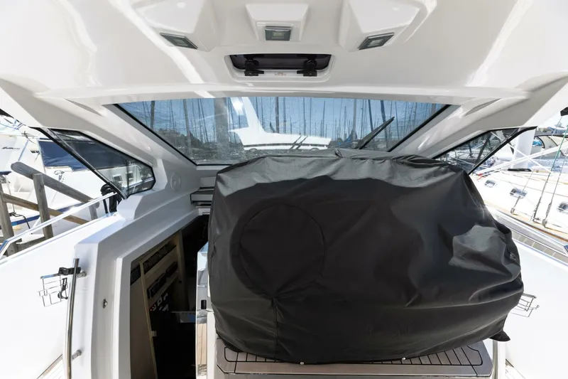 Slide: The Image of 2018 Azimut 40 Verve Loki - 5129076