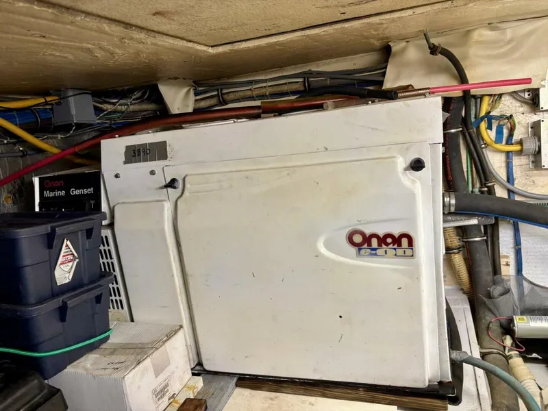 Slide: The Image of Hatteras 52 Cockpit Motor Yacht 1991 - 5129792