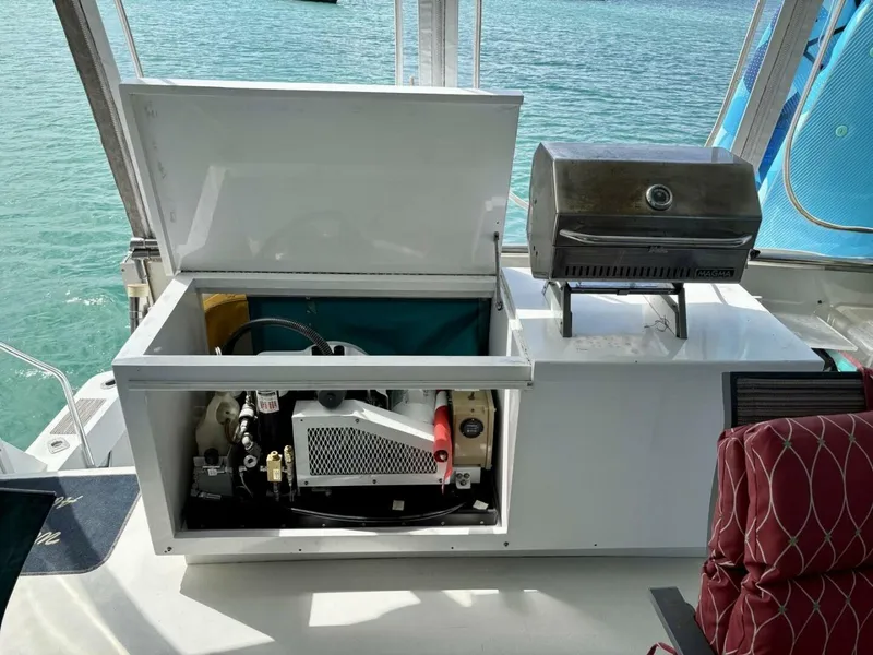 Slide: The Image of Hatteras 52 Cockpit Motor Yacht 1991 - 5129755