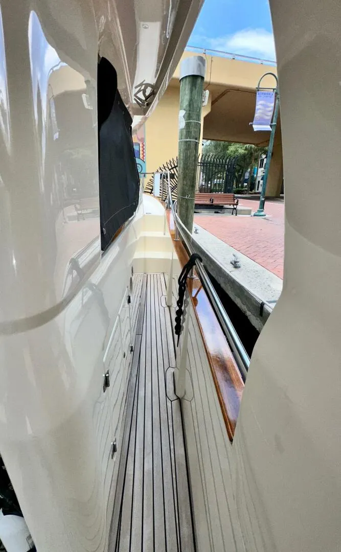 Slide: The Image of Starboard side walk-around - 5130245