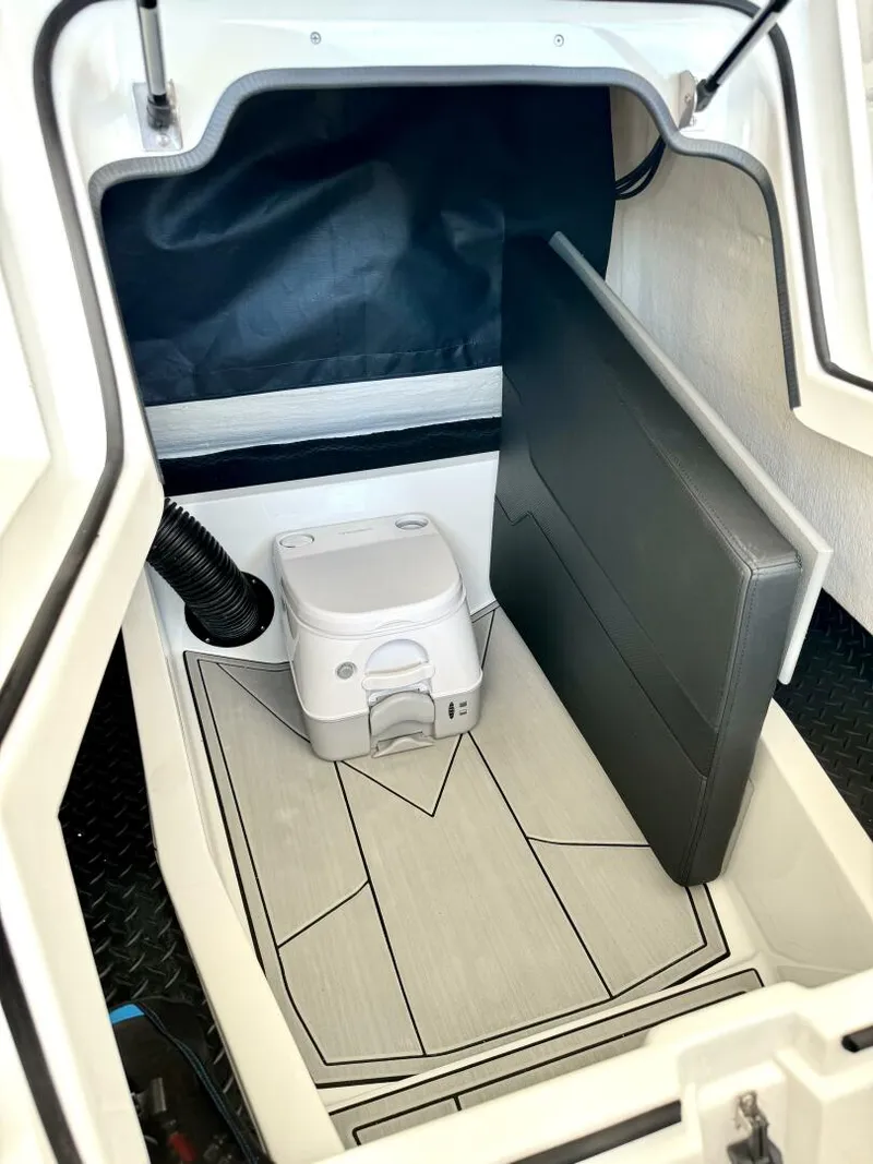 Slide: The Image of 2024 Iron 27 Center Console - 5130396