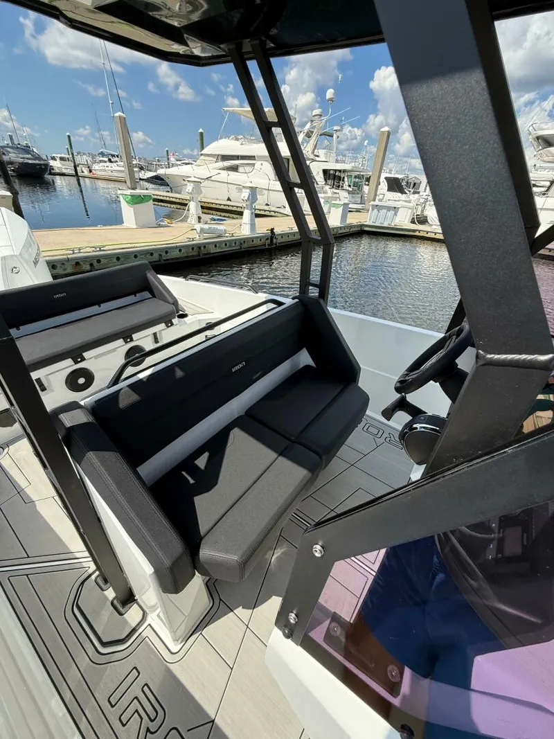 Slide: The Image of 2024 Iron 27 Center Console - 5130410