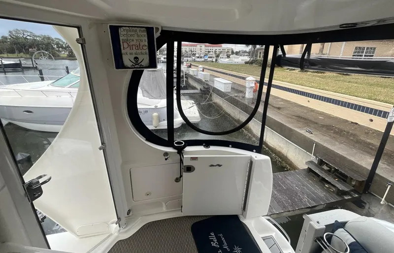 Slide: The Image of Sea Ray 390 Motor Yacht 2004 - 5130683