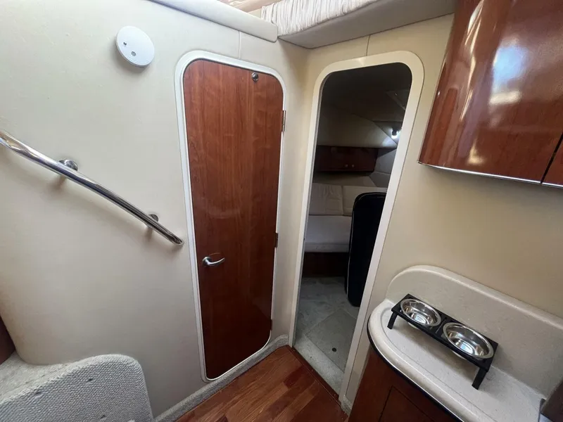 Slide: The Image of Sea Ray 390 Motor Yacht 2004 - 5130700
