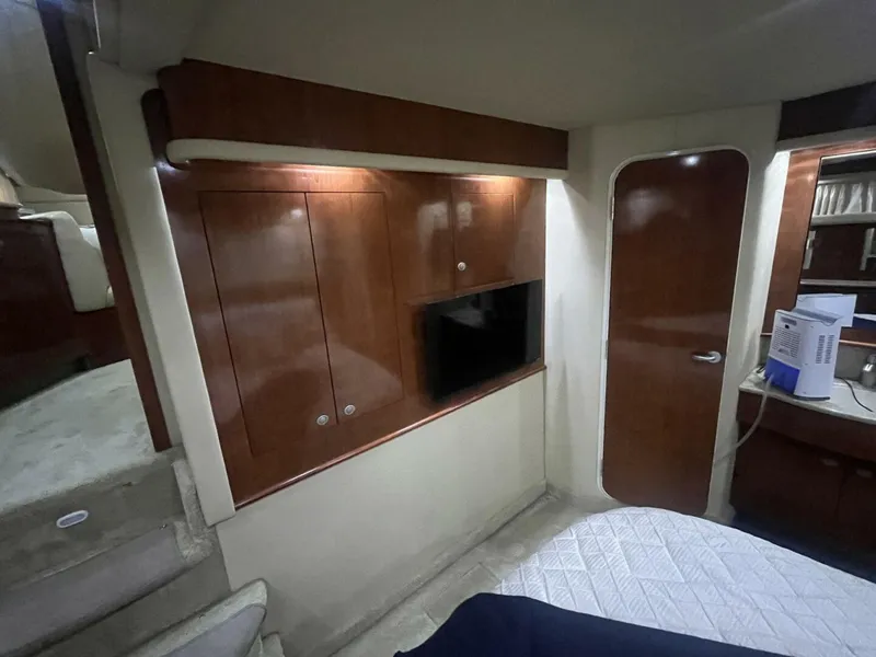 Slide: The Image of Sea Ray 390 Motor Yacht 2004 - 5130702