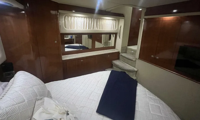 Slide: The Image of Sea Ray 390 Motor Yacht 2004 - 5130704