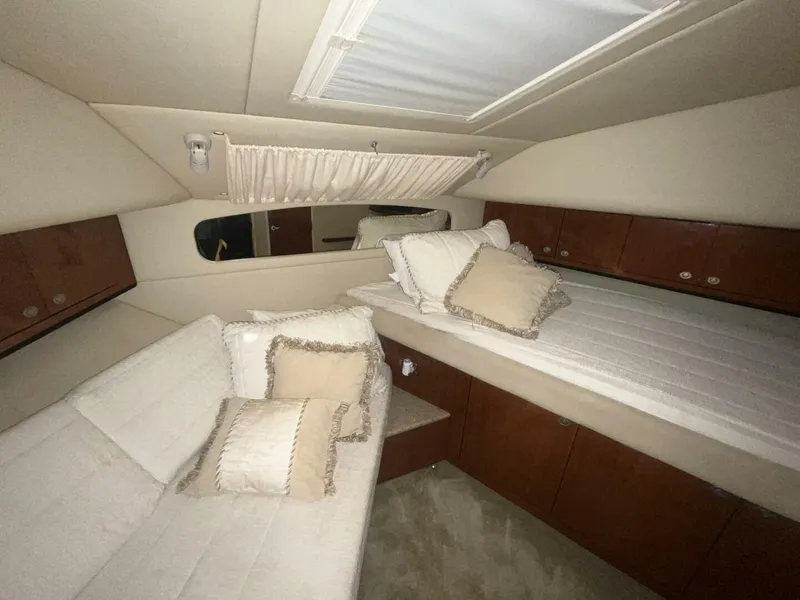 Slide: The Image of Sea Ray 390 Motor Yacht 2004 - 5130709