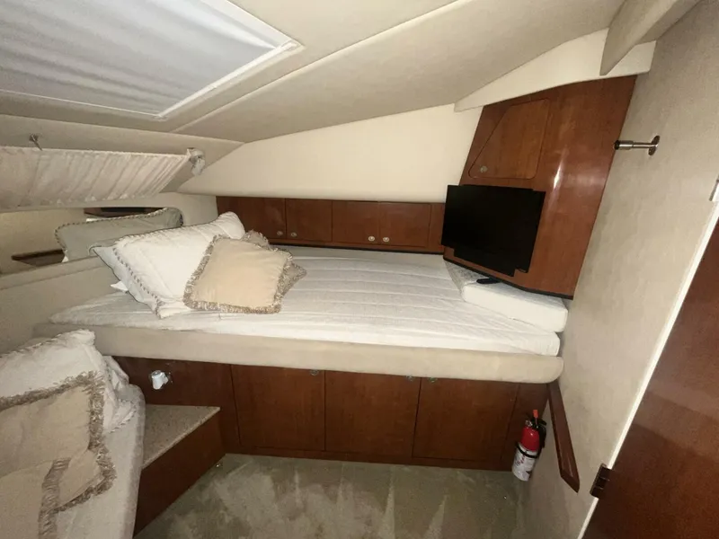 Slide: The Image of Sea Ray 390 Motor Yacht 2004 - 5130710