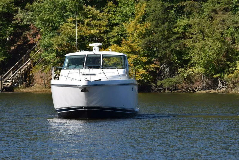 Slide: The Image of Tiara Sovran 3600 2004 - 5131371