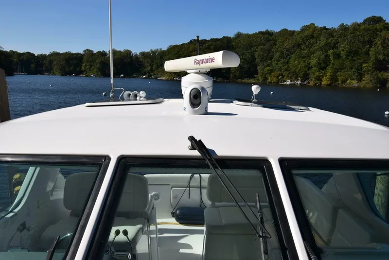 Slide: The Image of Tiara Sovran 3600 2004 - 5131397