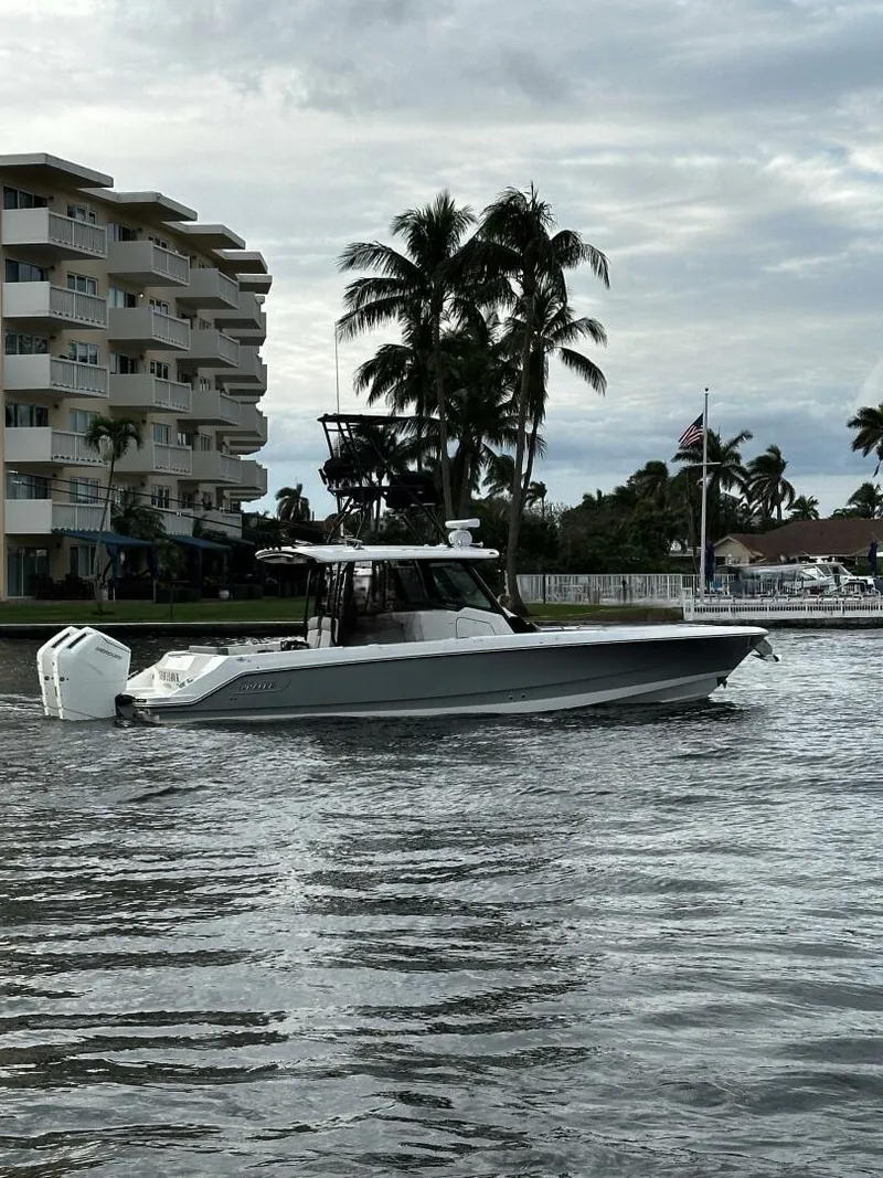 The Image of Boston Whaler 360 Outrage 2023 - 5355428