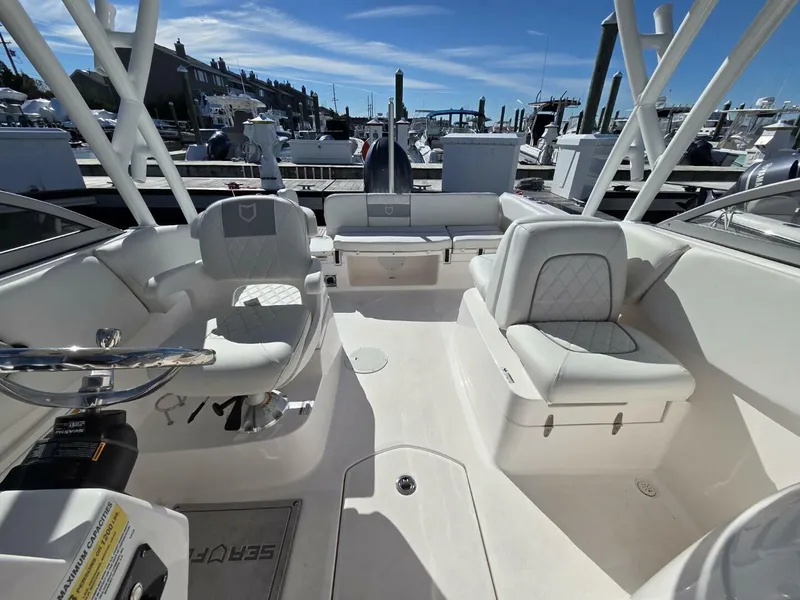 Slide: The Image of Sea Fox 228 Traveler 2025 - 5751207