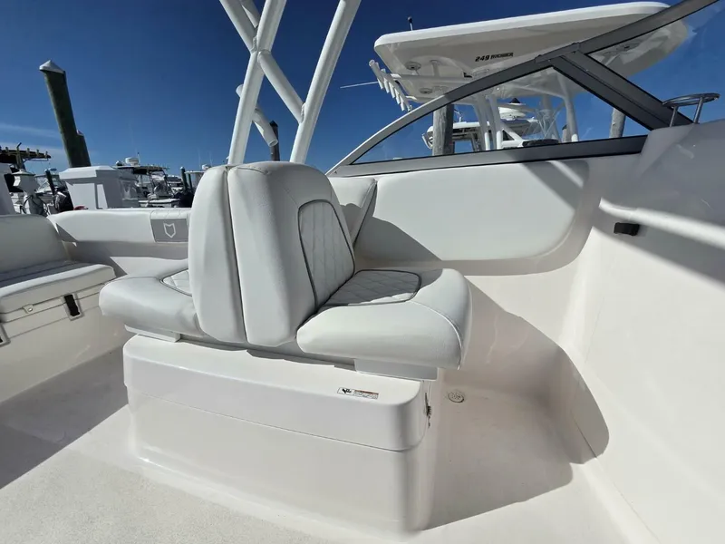 Slide: The Image of Sea Fox 228 Traveler 2025 - 5751206