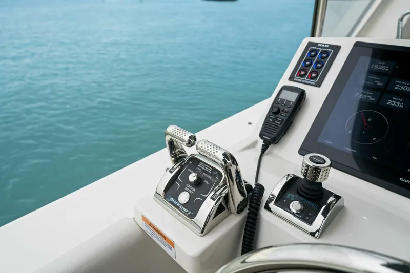 Slide: The Image of Riviera 64 Sports Motor Yacht 2023 - 5132738