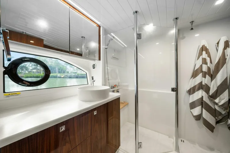 Slide: The Image of Riviera 64 Sports Motor Yacht 2023 - 5132688