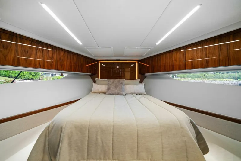 Slide: The Image of Riviera 64 Sports Motor Yacht 2023 - 5132677