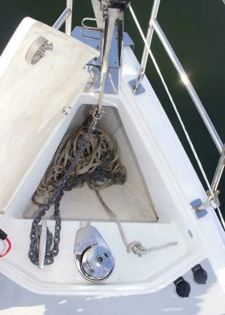 Slide: The Image of Hunter Sloop 2004 - 5133482