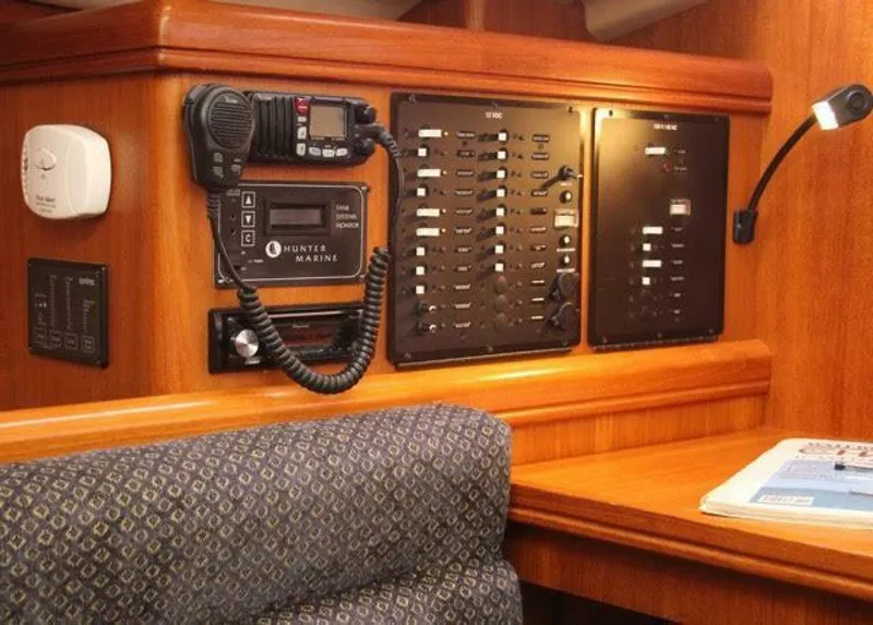 Slide: The Image of Hunter Sloop 2004 - 5133504