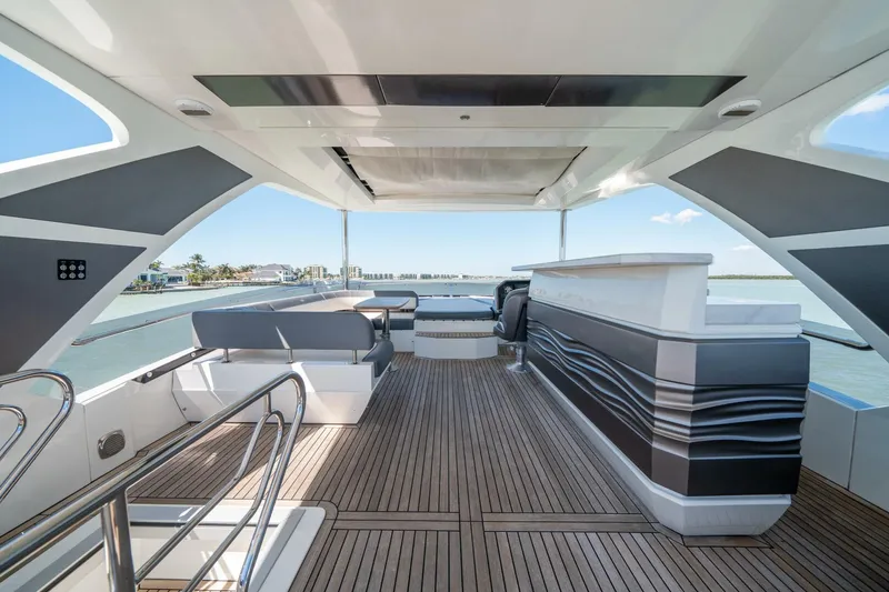 Slide: The Image of Galeon 680 Fly 2020 - 5133640