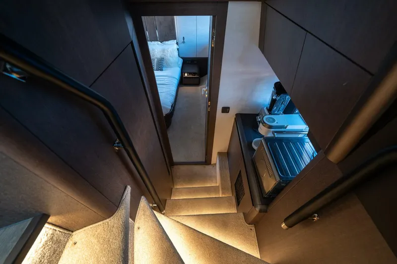 Slide: The Image of Galeon 680 Fly 2020 - 5133674