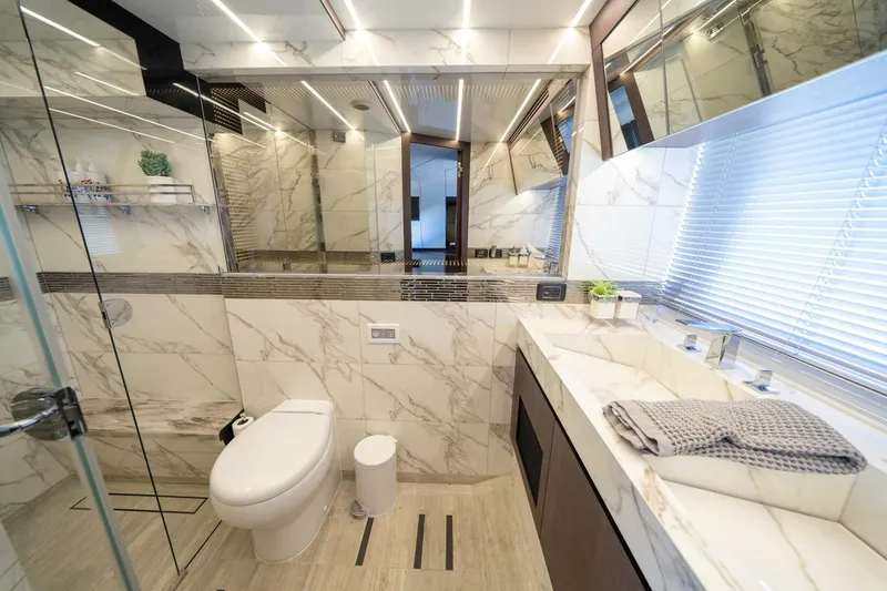 Slide: The Image of Galeon 680 Fly 2020 - 5133679