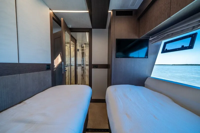 Slide: The Image of Galeon 680 Fly 2020 - 5133687