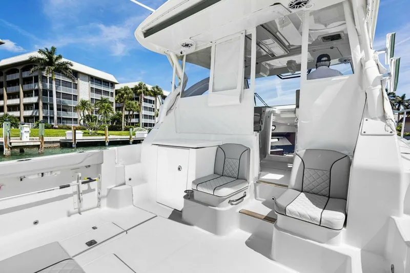 Slide: The Image of Pursuit 0S 355 2025 - 5240238