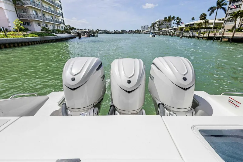 Slide: The Image of Pursuit 0S 355 2025 - 5240241