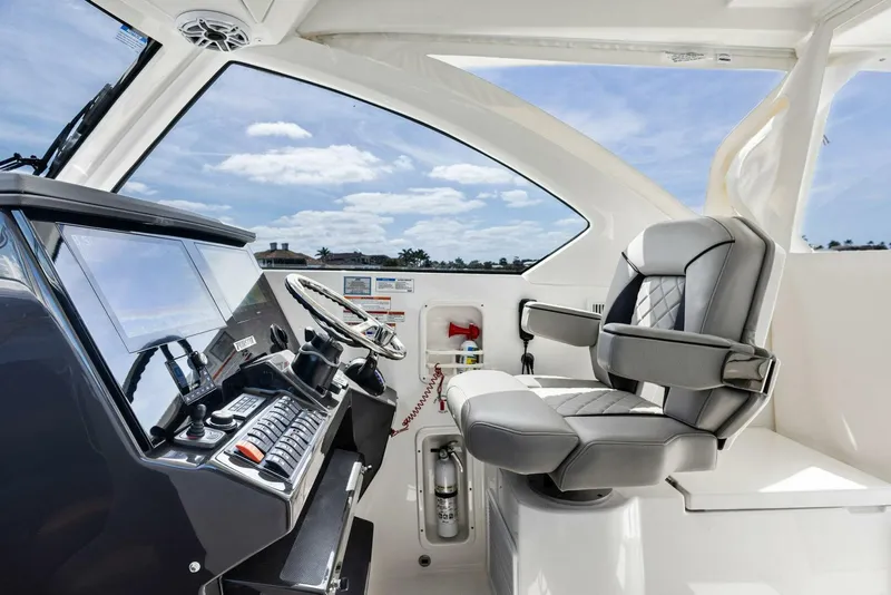 Slide: The Image of Pursuit 0S 355 2025 - 5240243