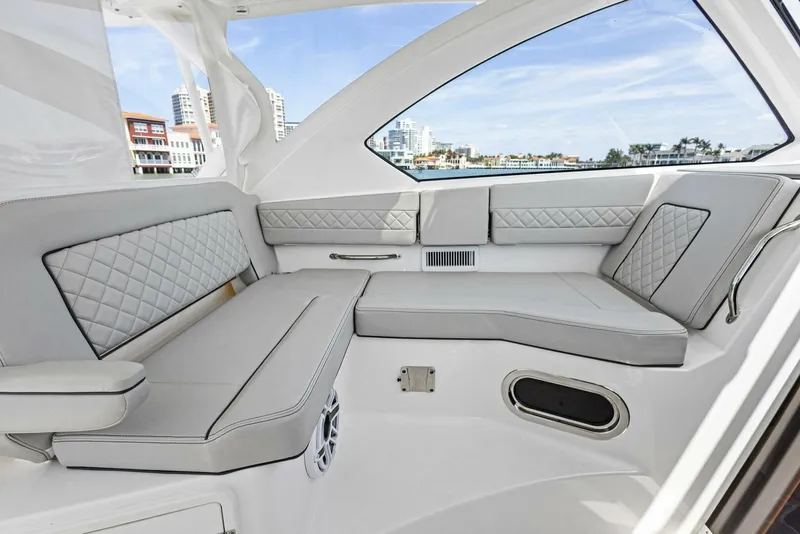 Slide: The Image of Pursuit 0S 355 2025 - 5240249