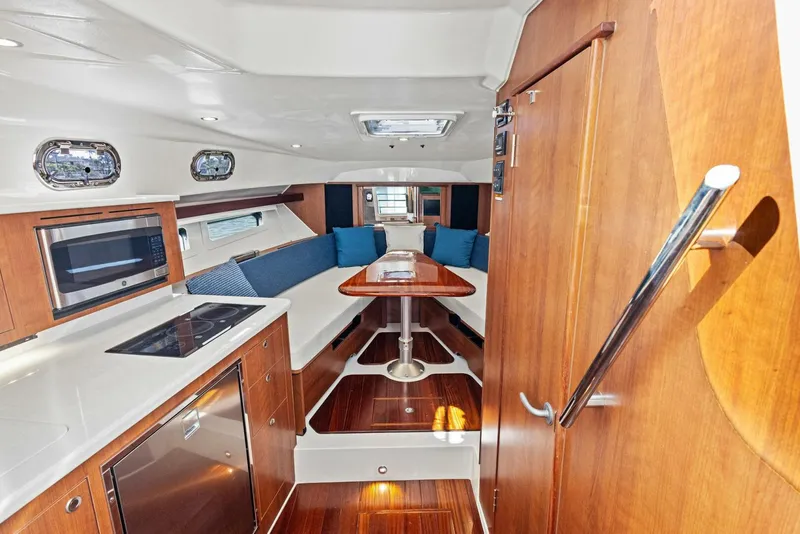 Slide: The Image of Pursuit 0S 355 2025 - 5240252