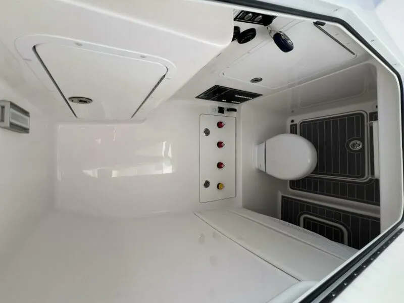 Slide: The Image of 2024 Invincible 33 Open Fisherman Head - 5134990