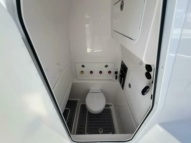 Slide: The Image of 2024 Invincible 33 Open Fisherman Head - 5134991