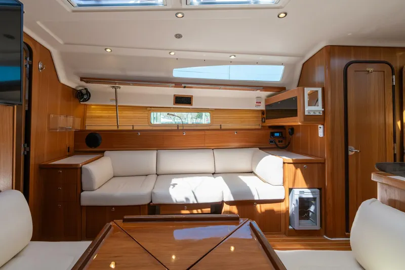 Slide: The Image of 2023 Catalina 425 - 5230289