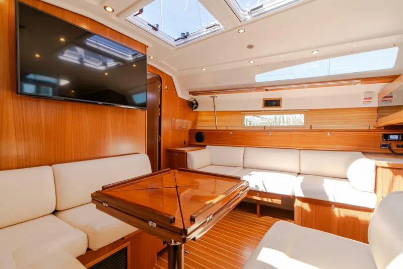 Slide: The Image of 2023 Catalina 425 - 5230290