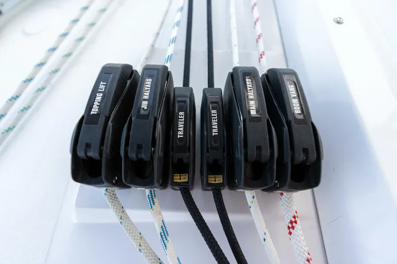 Slide: The Image of 2023 Catalina 425 - 5230350