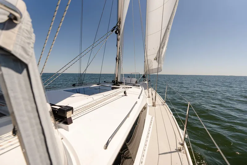 Slide: The Image of 2023 Catalina 425 - 5230352