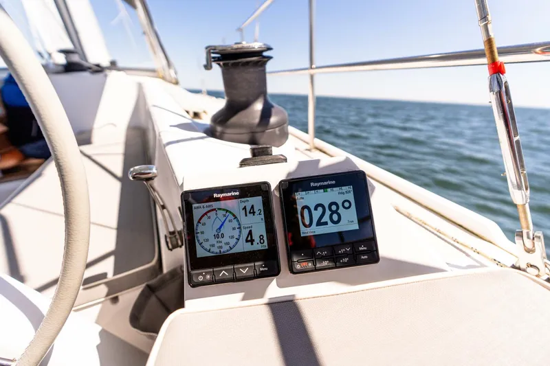 Slide: The Image of 2023 Catalina 425 - 5230364