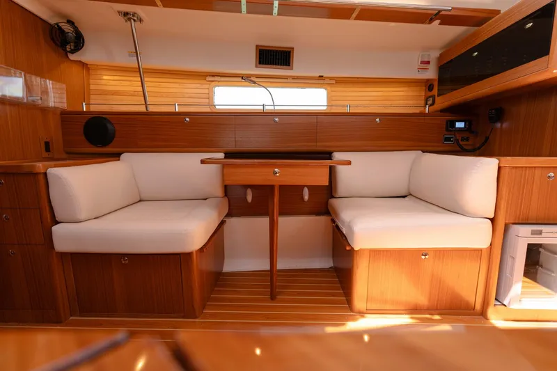 Slide: The Image of 2023 Catalina 425 - 5230373