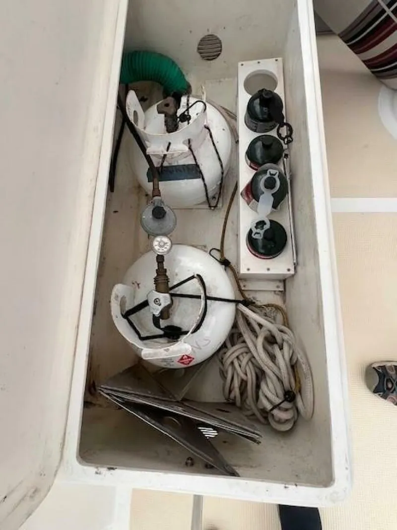 Slide: The Image of Island Gypsy Euro Sedan Trawler 2001 - 5146408