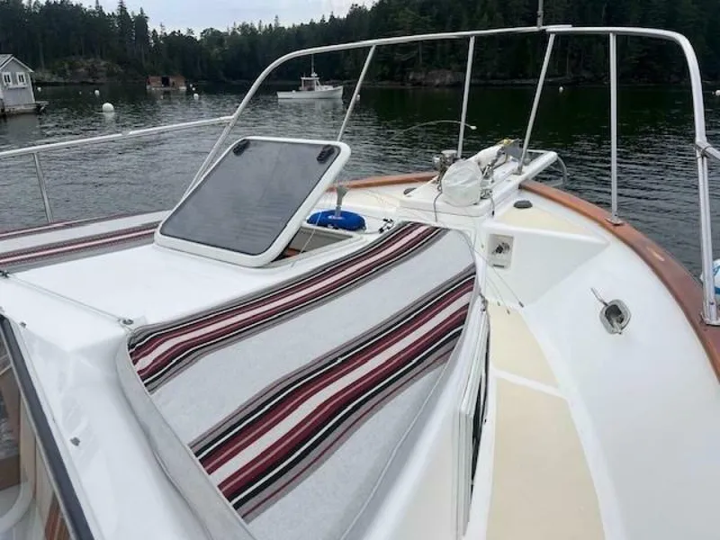 Slide: The Image of Island Gypsy Euro Sedan Trawler 2001 - 5146418