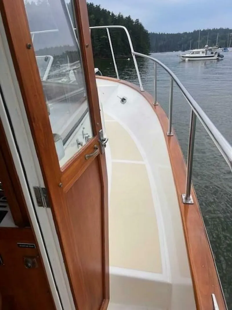 Slide: The Image of Island Gypsy Euro Sedan Trawler 2001 - 5146425