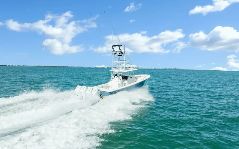 Slide: The Image of Regulator Marine 41 Center Console 2018 - 5136659