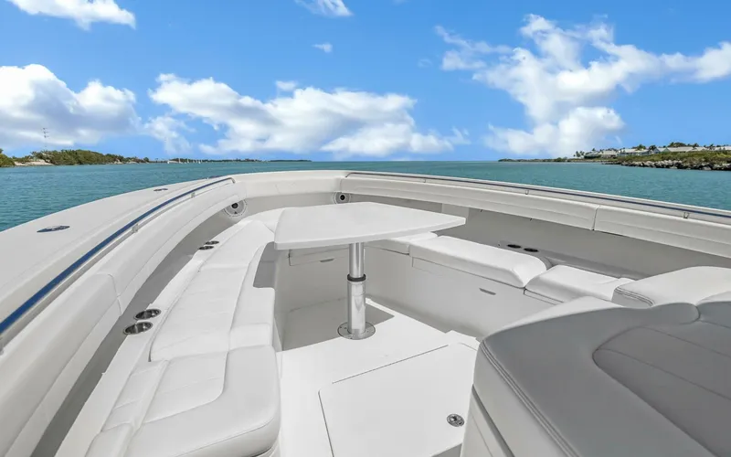 Slide: The Image of Regulator Marine 41 Center Console 2018 - 5136667