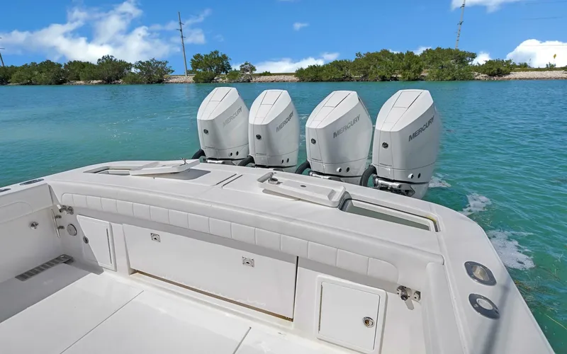 Slide: The Image of Regulator Marine 41 Center Console 2018 - 5136720