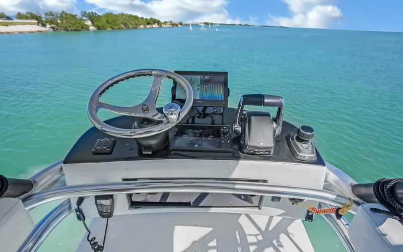 Slide: The Image of Regulator Marine 41 Center Console 2018 - 5136743