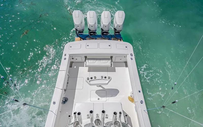 Slide: The Image of Regulator Marine 41 Center Console 2018 - 5136744