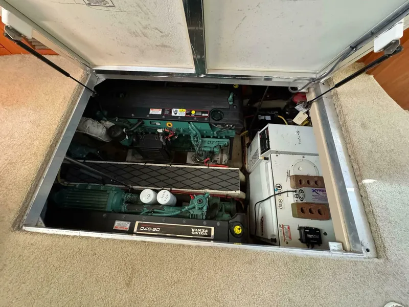 Slide: The Image of Cruisers 395 Motoryacht 2007 - 5136974